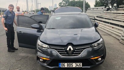 Trafikte makas atarak ilerleyen şahsı polis lastiklerine ateş açarak durdurdu