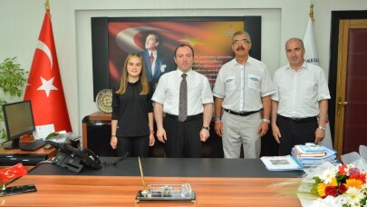 Türkiye şampiyonundan Milli Eğitim Müdürüne ziyaret