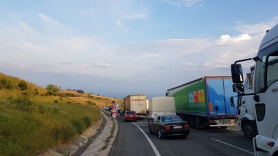 Yağmur Yalova-Bursa yolunda kazaya neden oldu: 1 yaralı