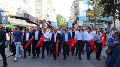 Ata sporlarına renkli kortej