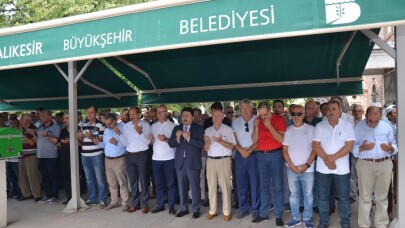 Av. Turgut İnal son yolculuğuna uğurlandı