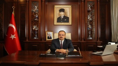 Bursa Valisi Yakup Canbolat’tan 15 Temmuz mesajı