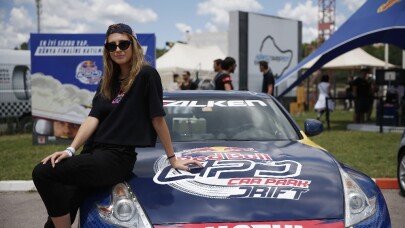 Driftçiler Red Bull Car Park Drift’te asfaltı ağlattı