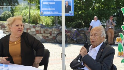 Hıfzı Topuz: Para için kitap yazmıyorum