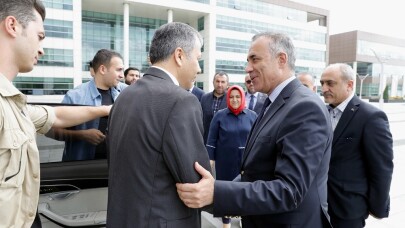 İstanbul Valisi Yerlikaya, Sultangazi’de