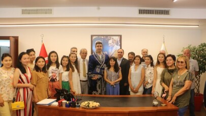 Kartal Belediyesi, Kazak kadın gazetecileri ağırladı