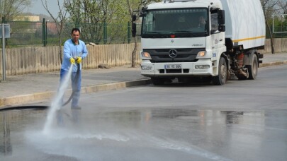 Kartepe’de gece-gündüz temizlik