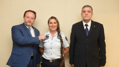 Komiserlik apoletini Başkan Orkan taktı