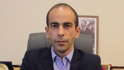 Mesut Demir: “İnternet yasası ülkemizin sırtında kambur olmuştur”