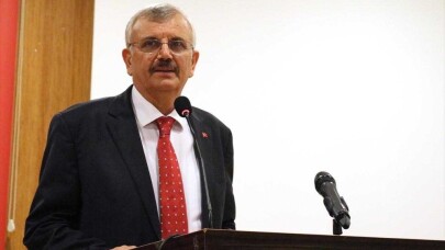 Prof. Dr. Cevdet Erdöl: “Yeni oluşumcular 15 Temmuz’un siyasi hedeflerine hizmet ediyor”