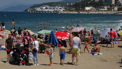 Sıcaktan bunalan Bursalılar denize akın etti