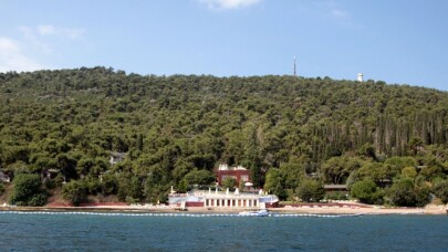 5. Nazım Hikmet Yaz Kampı Kartal Belediyesinin ev sahipliğinde başladı