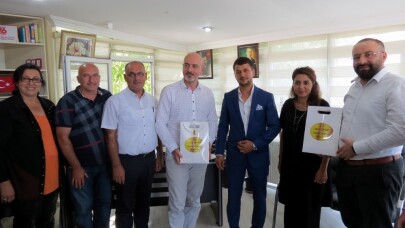 AK Parti’den incir üreticisine destek