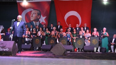 Ayvalık’ta Mesut Duran’dan TSM şöleni