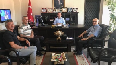 Burhaniye’de THK ilçe yönetimi Kaymakam Öner’i ziyaret etti