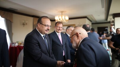 Bursa protokolü bayramlaştı