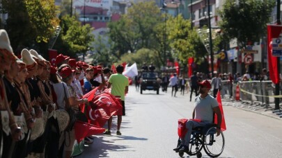 Bursa’da 30 Ağustos Zafer Bayramı’nda helikopterli tören