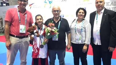 Dünya Yıldızlar Taekwondo Şampiyonası’nda bronz madalya