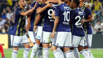 Fenerbahçe, Başakşehir’e karşı 10’a 9 üstün