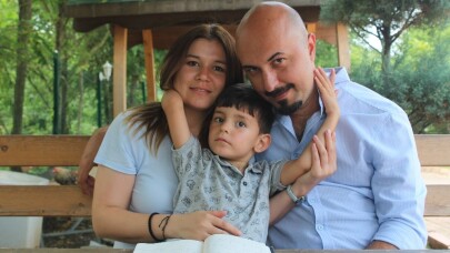 (Özel) Çocuklarıyla hiç göz göze gelmeyince otizm olduğunu öğrendiler