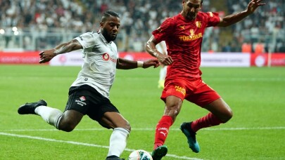 Süper Lig: Beşiktaş: 1 - Göztepe: 0 (İlk yarı)