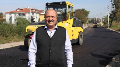 Adapazarı sokaklarına asfalt atılmaya devam ediyor