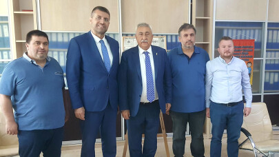 Palandöken'den, Sakarya Bakkallar ve Bayiler Odasına övgü