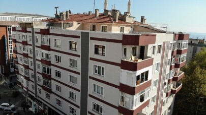Avcılar’da depremde hasar gören 3 bloklu bina için tahliye kararı