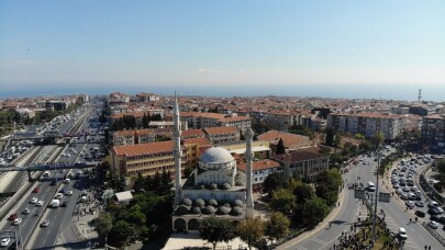 Avcılar’da minaresi çöken cami havadan görüntülendi