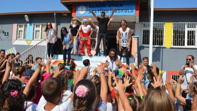 Ayvalık’ta miniklere “Okuluna Hoş geldin” şenliği