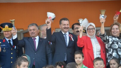 Balıkesir’de ilk ders zili çaldı