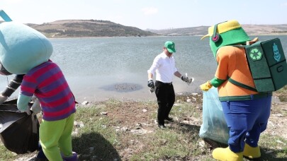 Başkan Kartoğlu temiz çevre için kolları sıvadı