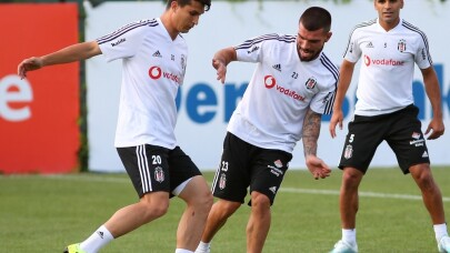 Beşiktaş, kondisyon ve taktik çalıştı