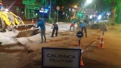 Büyükşehir İzmit merkezde gece mesaisinde