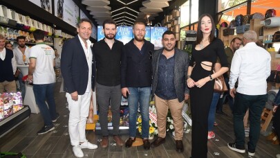 Ece Gürsel ölen köpeğinin dövmesini yaptırdı