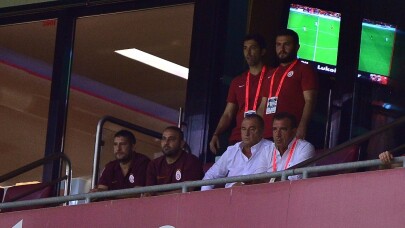 Fatih Terim maçı locadan takip etti