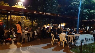 Fatih’te vatandaşlar parklara akın etti