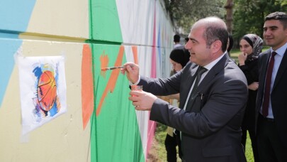 Gençler şehre ‘renk’ kattı
