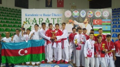 Karate şampiyonasına Kağıtspor damga vurdu