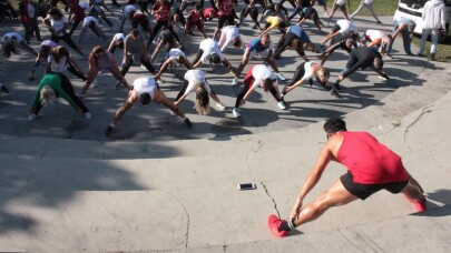 Kartallılar pazar sabahına tae-bo yaparak başladı