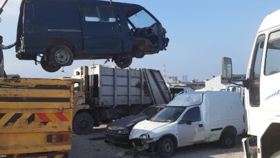 Körfez’deki hurda araçlar kaldırılıyor
