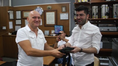 (Özel) İstanbul’da taksi şoföründen örnek davranış