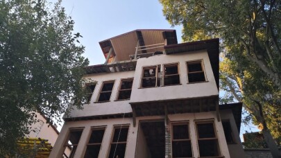 Pembe Köşk özüne dönüyor