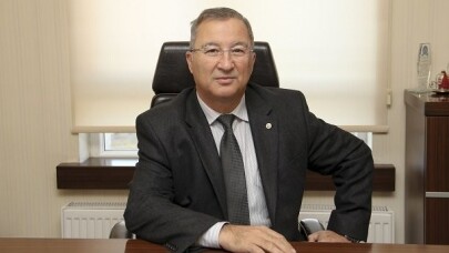 Prof. Dr. Artık: "Güvenli gıda tüketmenin yolu, etiketten geçiyor"