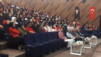 'Çanakkale Ruhundan 15 Temmuz'a' konferansları devam ediyor