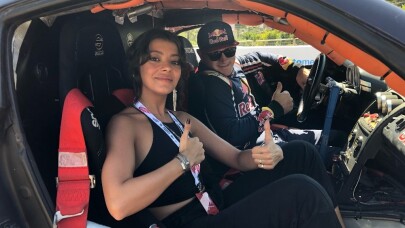 Selin Şekerci Red Bull sporcusu Grinchuk ile drift yaptı