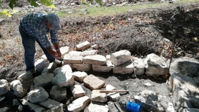 Taş ustaları belediye çalışanlarına eğitim veriyor