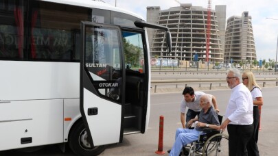 Tedavi gören kanser hastalarını ücretsiz ulaşım