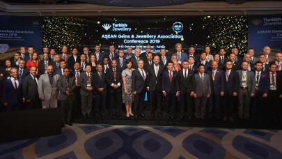 500 milyar dolarlık mücevher pazarı İstanbul’da buluştu