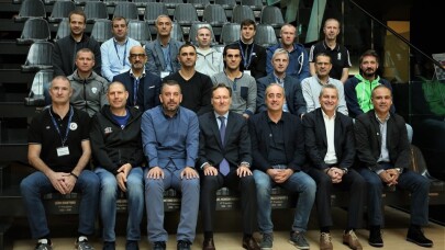 Basketbol Şampiyonlar Ligi’nin ilk başantrenörler toplantısı gerçekleşti